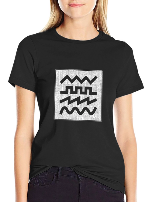Abstract Wave Graphic Tee - Modern Black T-Shirt