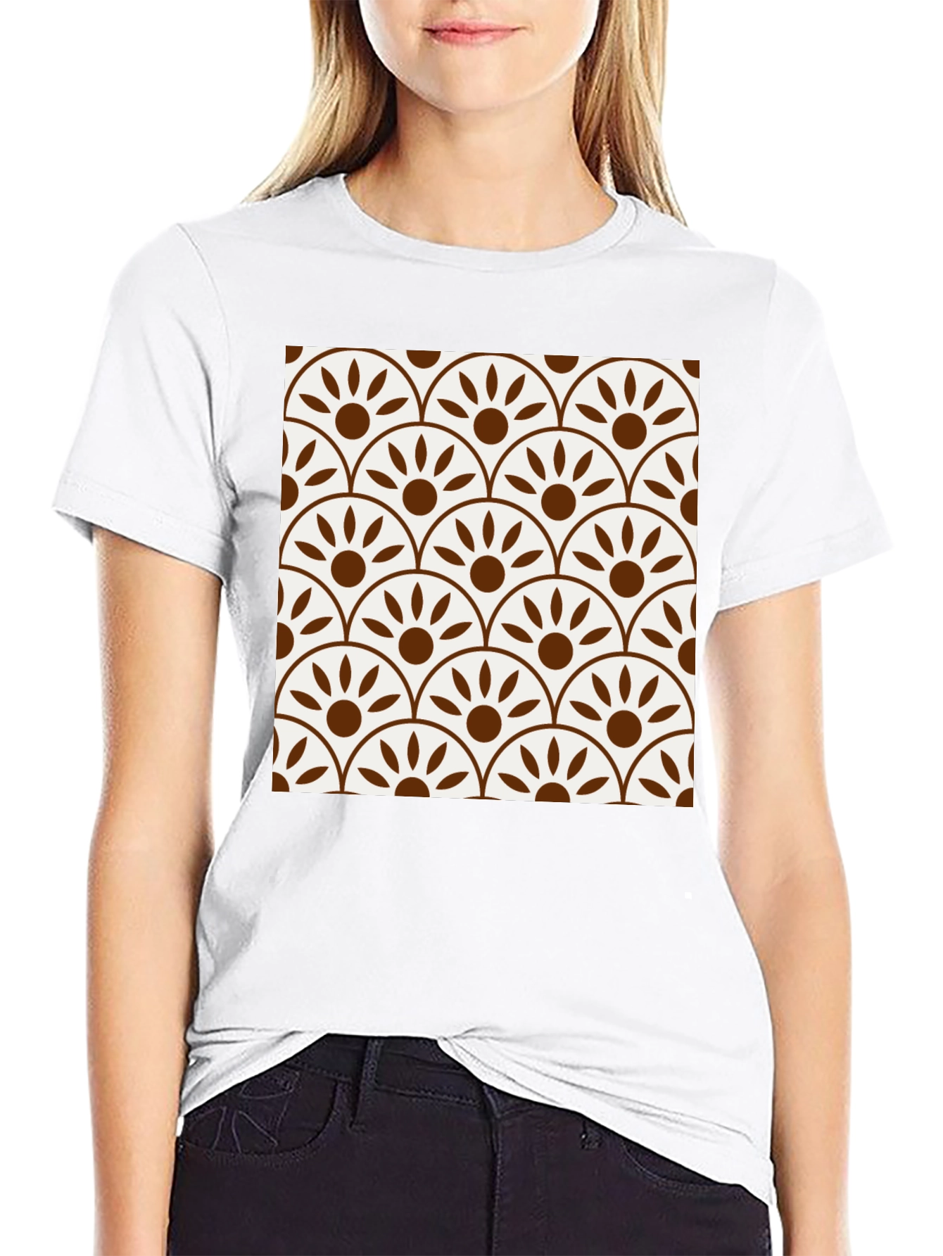 Stylish Black Tee with Retro Fan Pattern Design