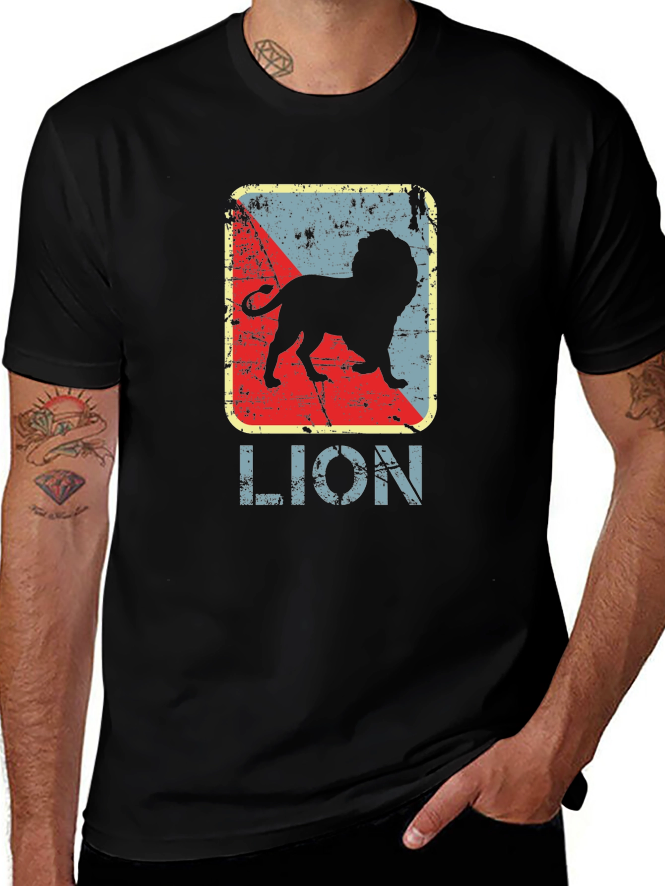 Retro Lion Graphic Tee - Vintage Style Black T-Shirt