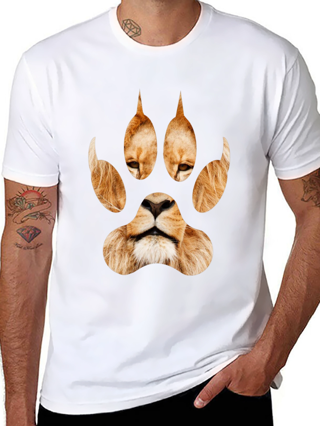 Lion Paw Print Graphic Tee - Black