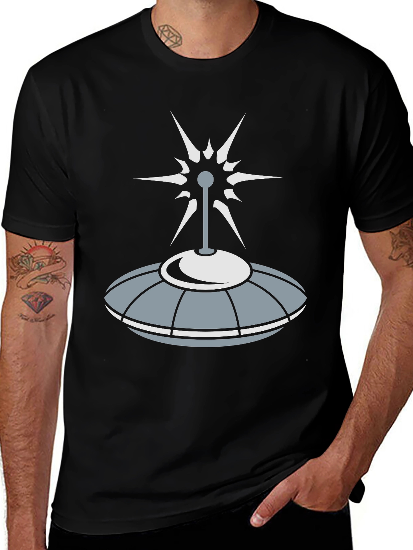 Retro UFO Graphic T-Shirt - Sci-Fi Style